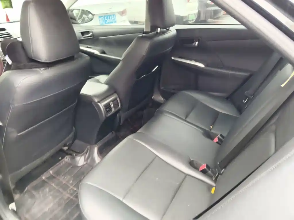 Toyota Camry — миниатюра 22
