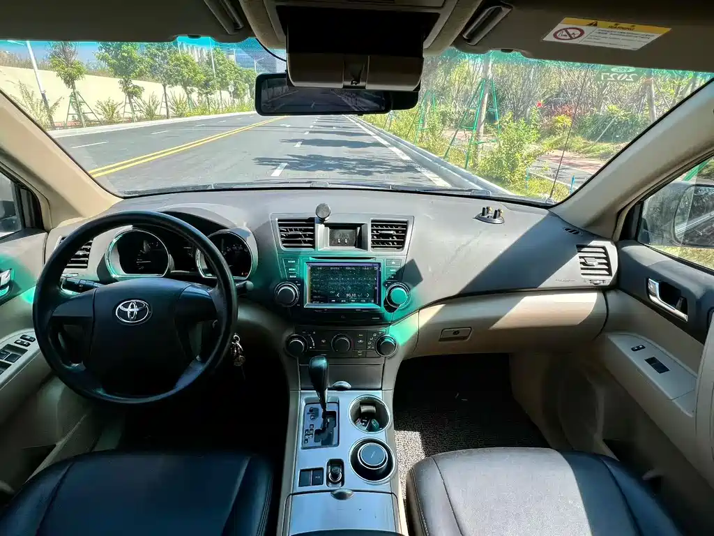 Toyota Highlander — миниатюра 8