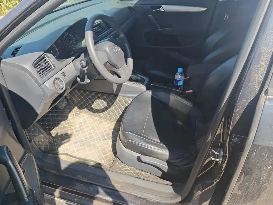 Volkswagen Lavida — миниатюра 9