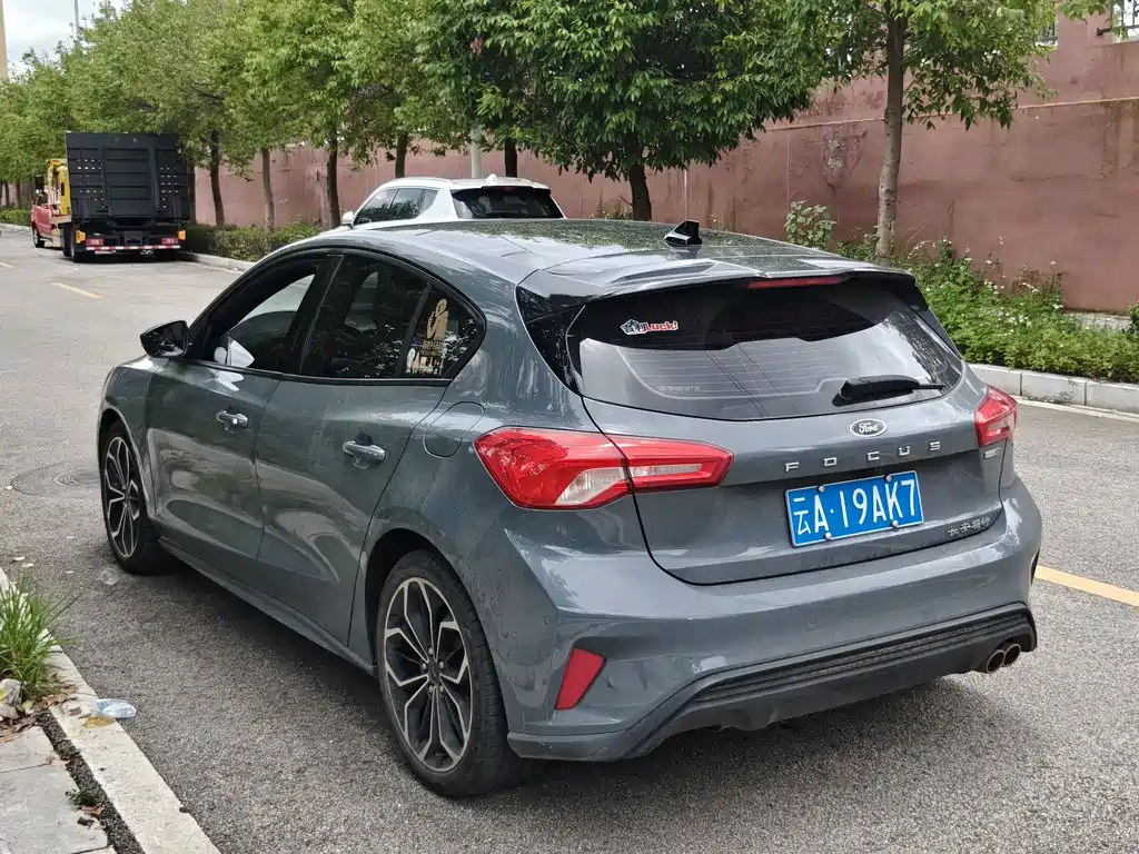 Ford Focus — миниатюра 7