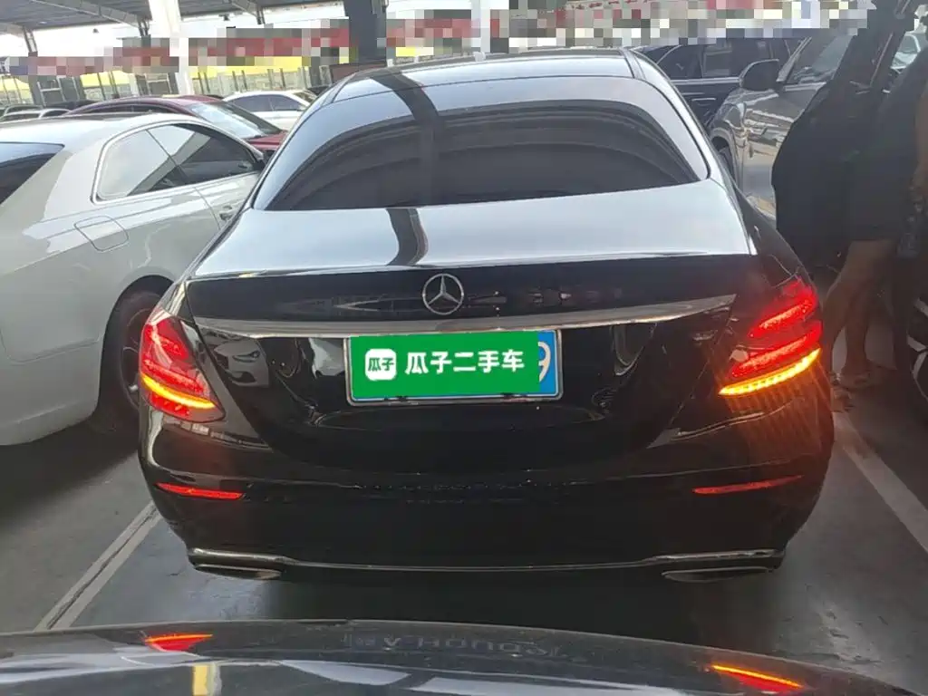 Mercedes-Benz E-Class — миниатюра 6