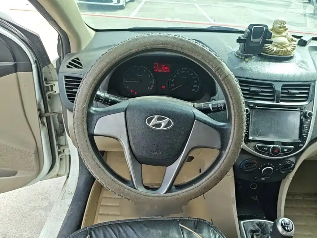 Hyundai Verna — миниатюра 15