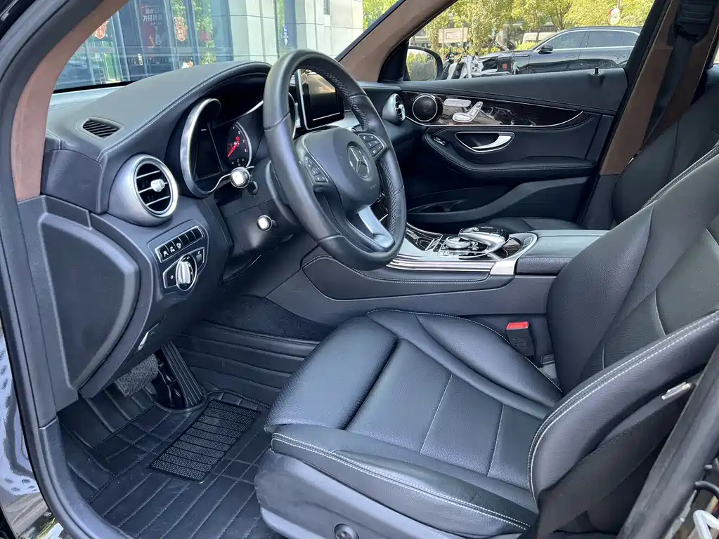 Mercedes-Benz GLC 2016 GLC 260 4MATIC Luxury