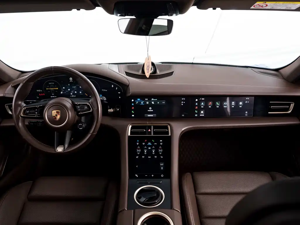 Porsche Taycan — миниатюра 29