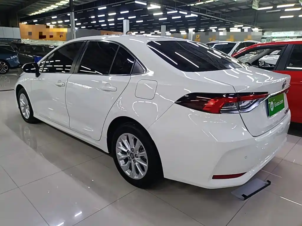 Toyota Corolla — миниатюра 5