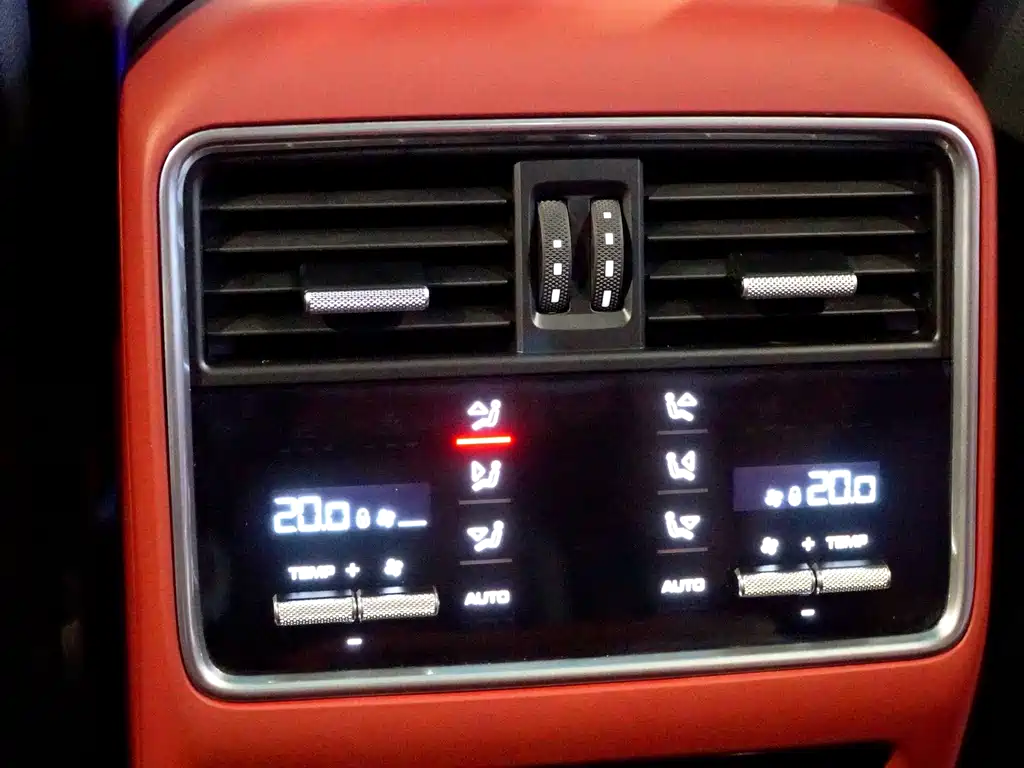 Porsche Cayenne — миниатюра 19