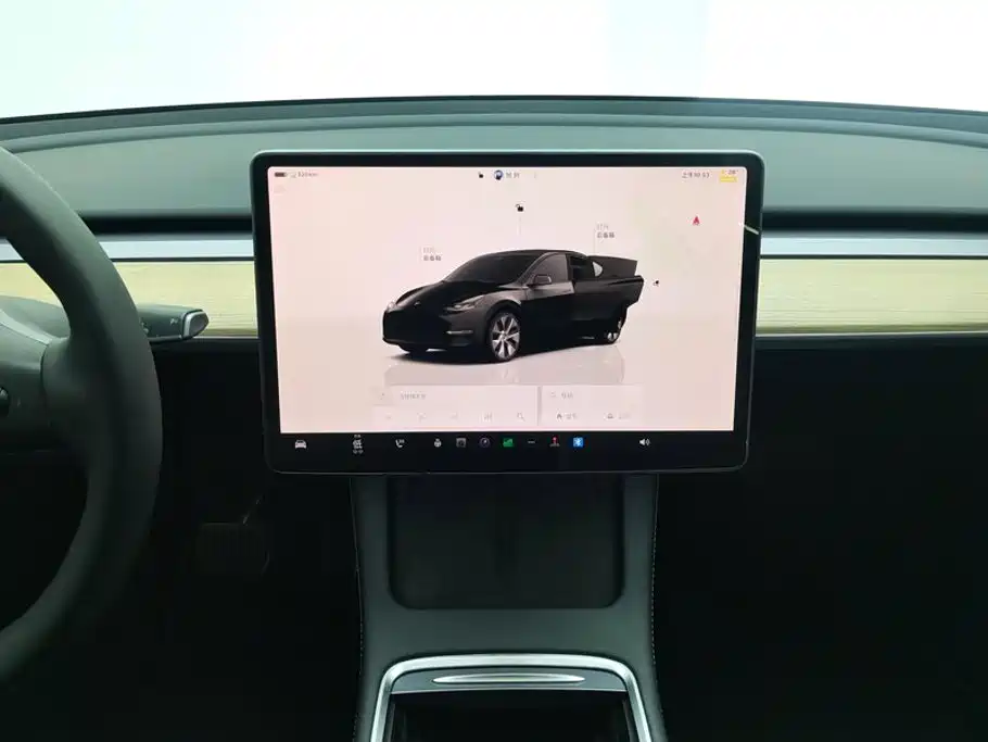 Tesla Model Y — миниатюра 13