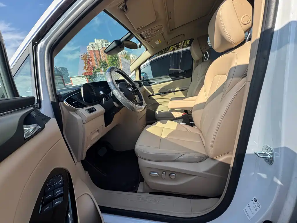 Buick GL8 2025 Smart