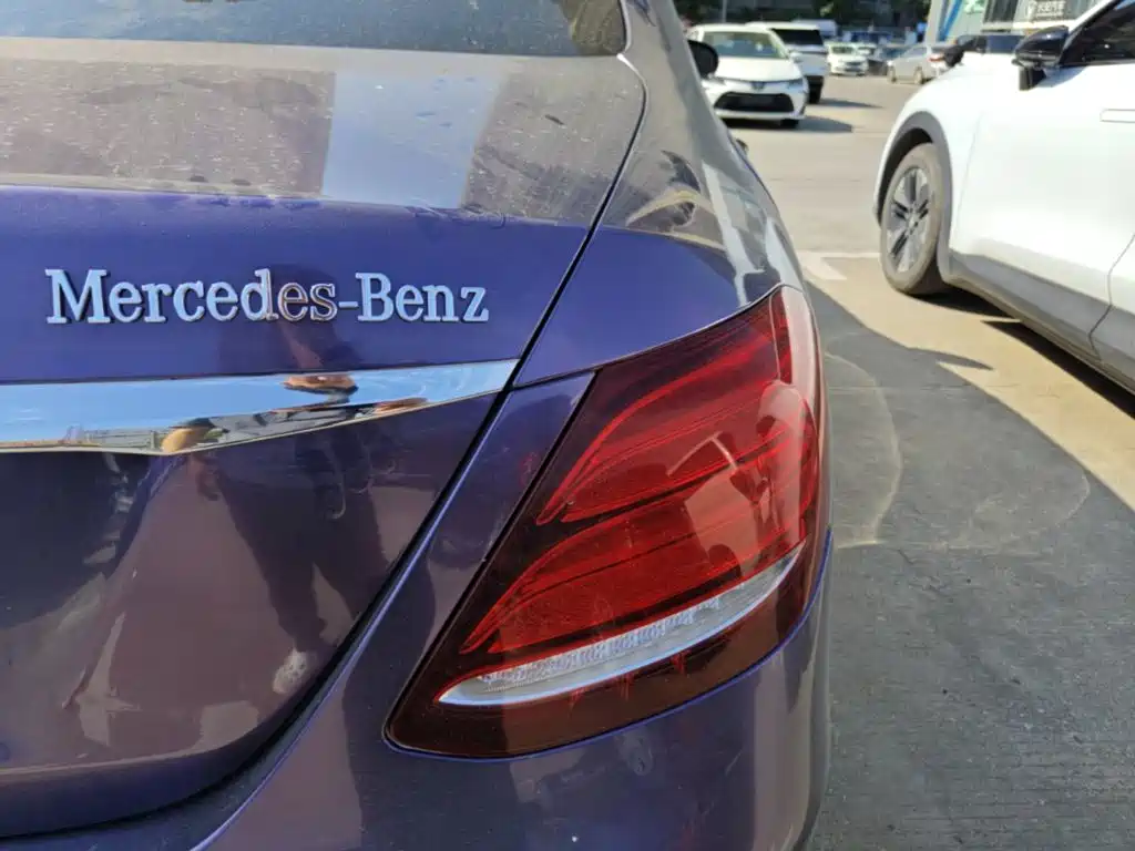 Mercedes-Benz E-Class (Import) — миниатюра 8