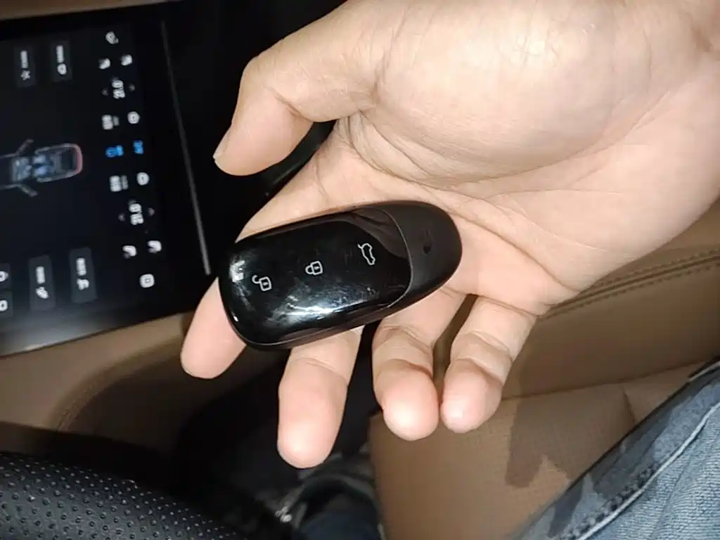 Li Auto Li ONE — миниатюра 9