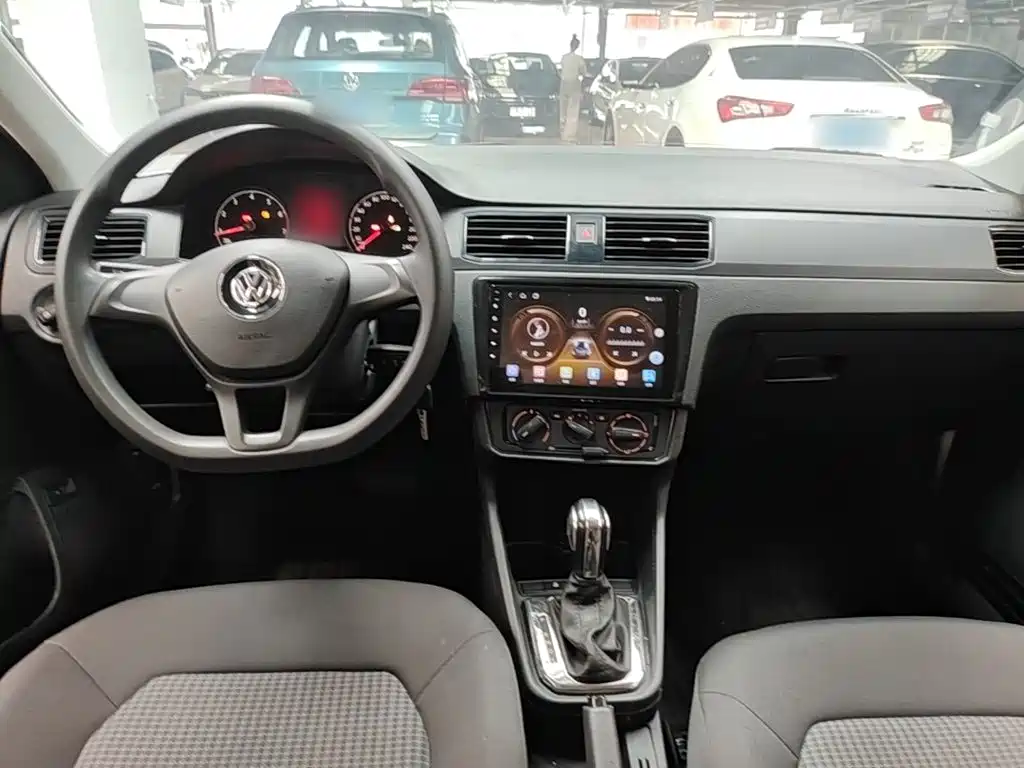 Volkswagen Santana — миниатюра 10