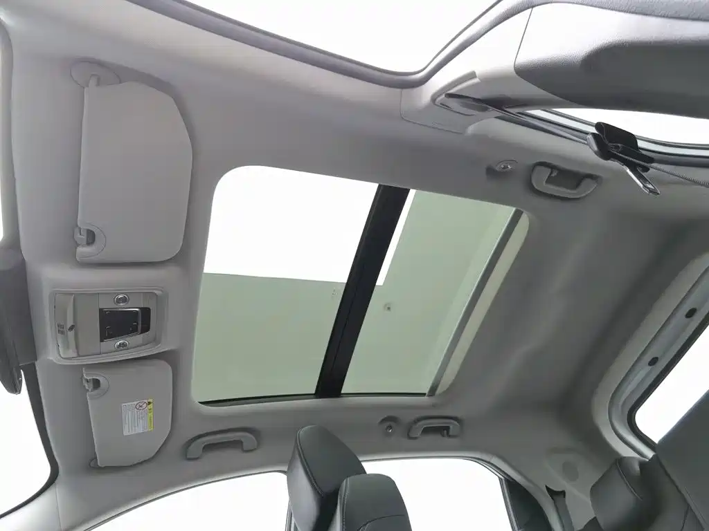 BYD Yuan EV — миниатюра 14