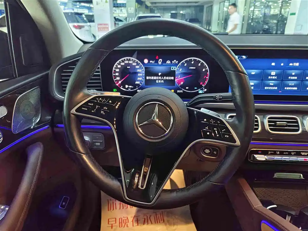 Mercedes-Benz GLE (Import) — миниатюра 9
