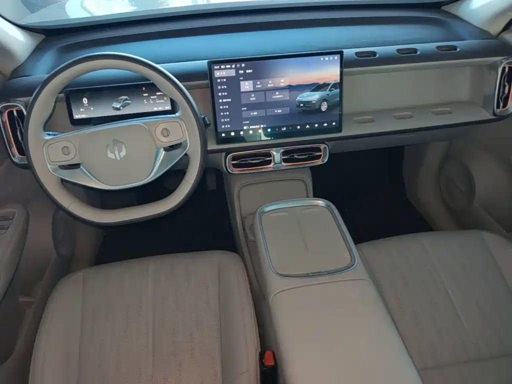 Leapmotor Leapmotor B10 — миниатюра 10