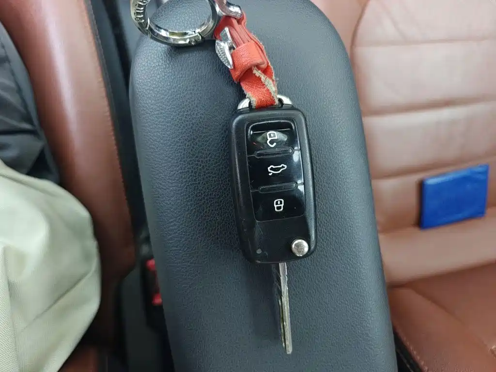 Volkswagen Santana — миниатюра 12