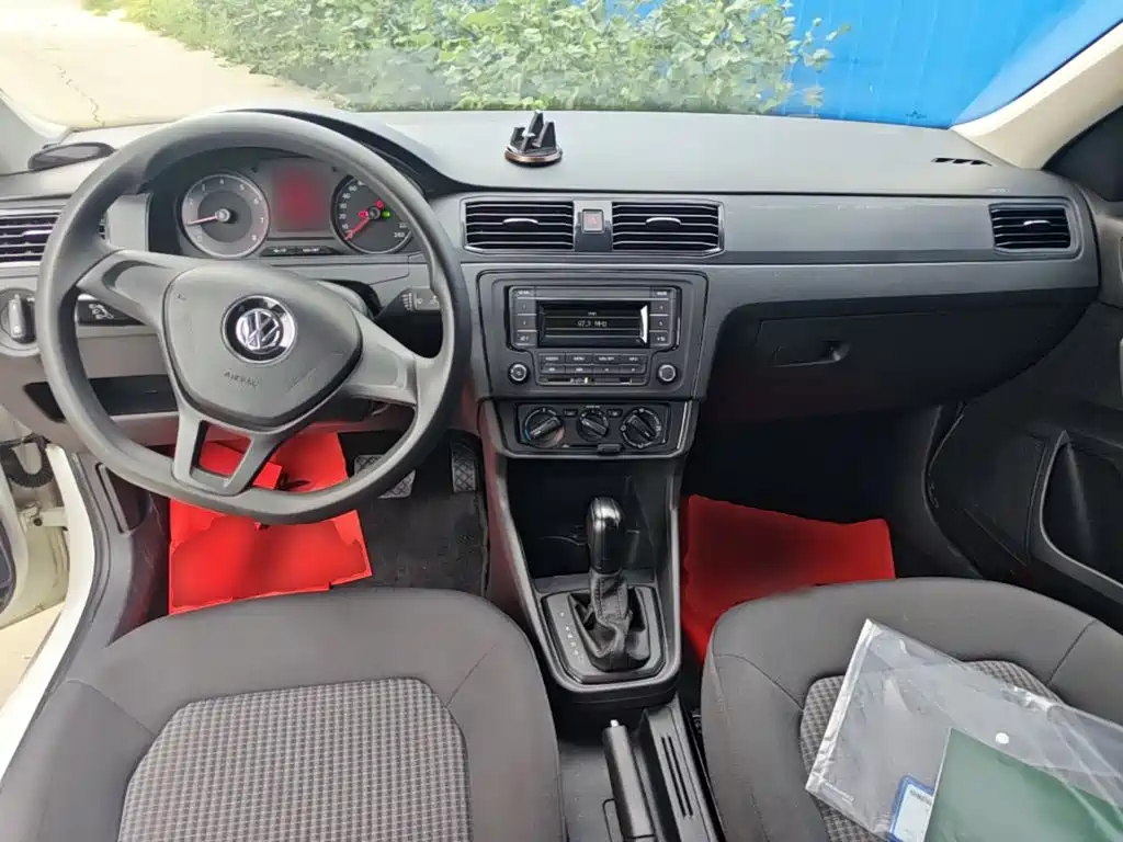 Volkswagen Santana — миниатюра 10