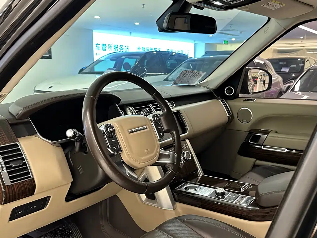 Land Rover Range Rover — миниатюра 10