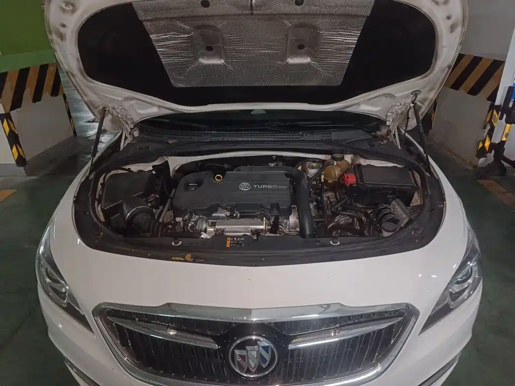 Buick LaCrosse — миниатюра 11