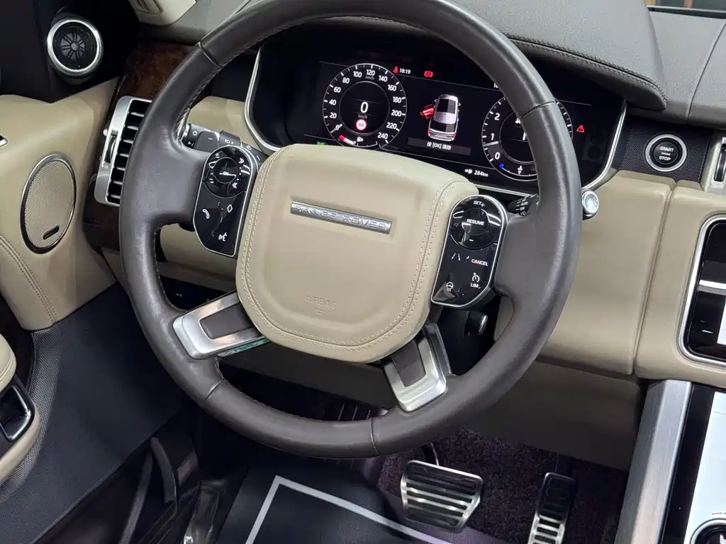 Land Rover Range Rover — миниатюра 8