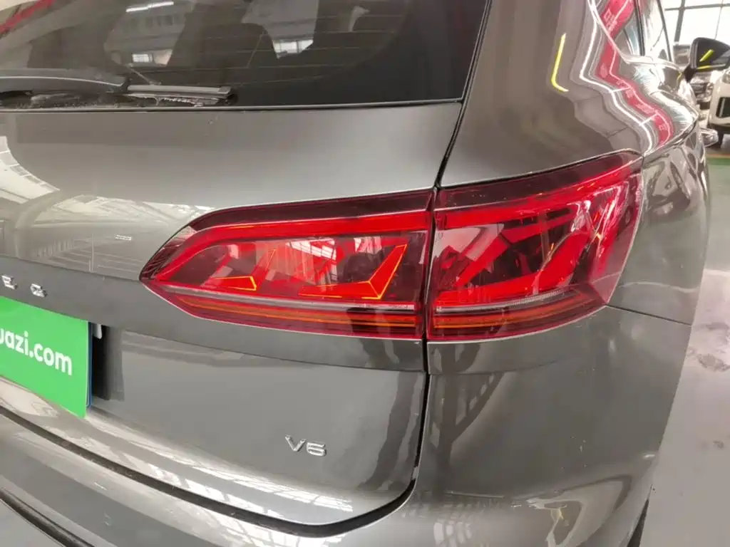 Volkswagen Touareg — миниатюра 8