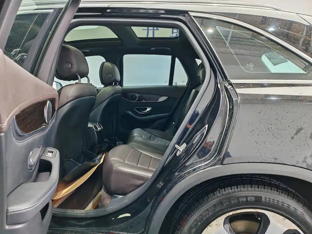 Mercedes-Benz GLC — миниатюра 12