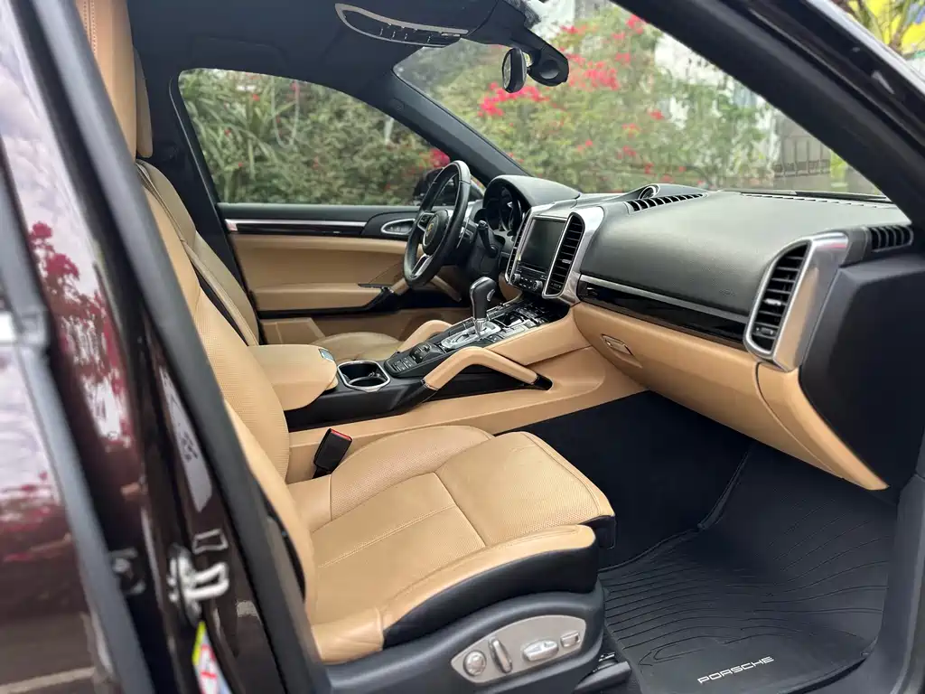 PORSCHE CAYENNE NEW ENERGY