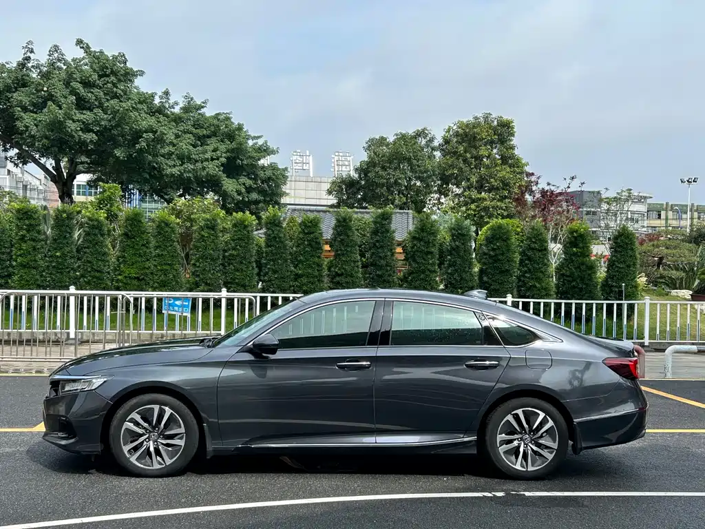 Honda Accord — миниатюра 2