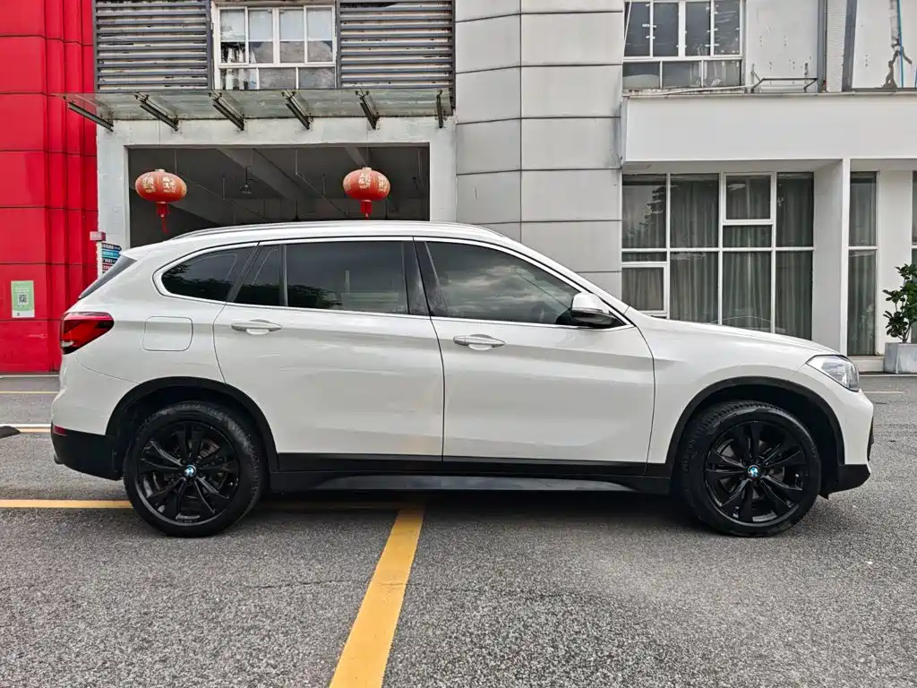 BMW X1 - фото 4