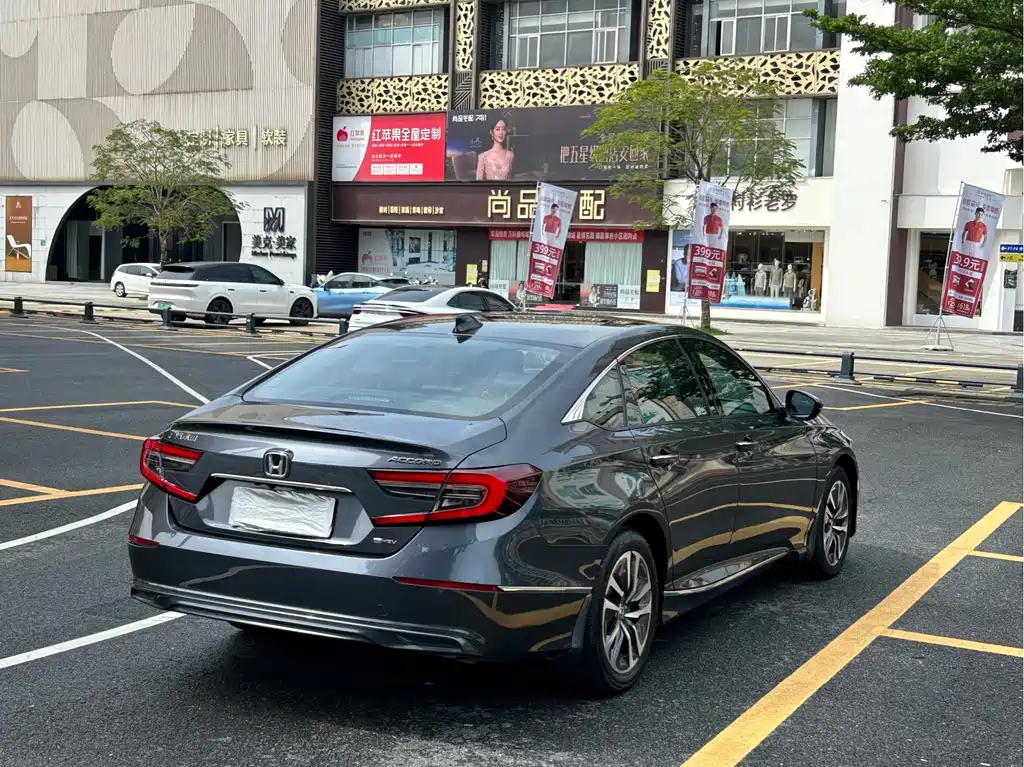 Honda Accord — миниатюра 8