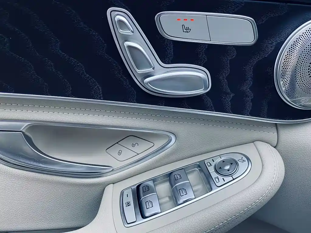 Mercedes-Benz C-Class — миниатюра 15