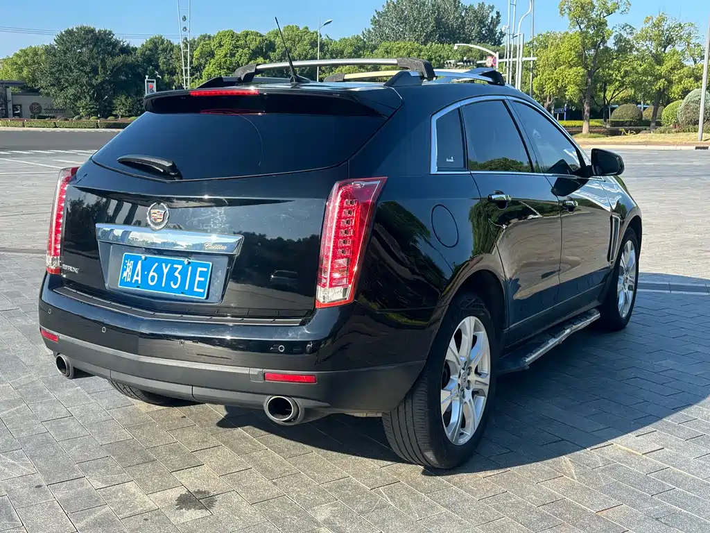 Cadillac SRX — миниатюра 5
