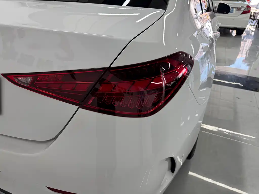 Mercedes-Benz C-Class — миниатюра 5