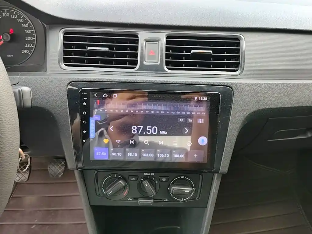 Volkswagen Santana — миниатюра 13