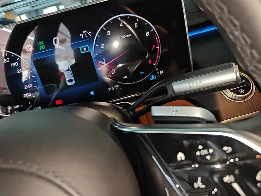 Mercedes-Benz S-Class — миниатюра 14