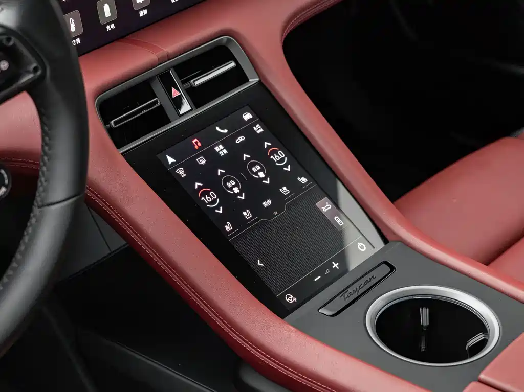 Porsche Taycan — миниатюра 22