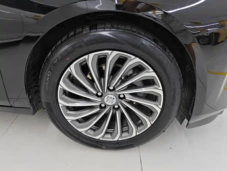 Buick LaCrosse — миниатюра 6
