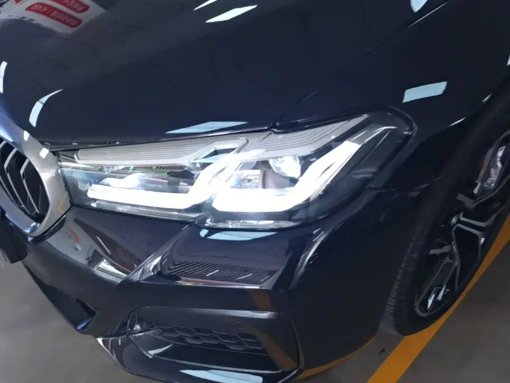 BMW 5 Series — миниатюра 24