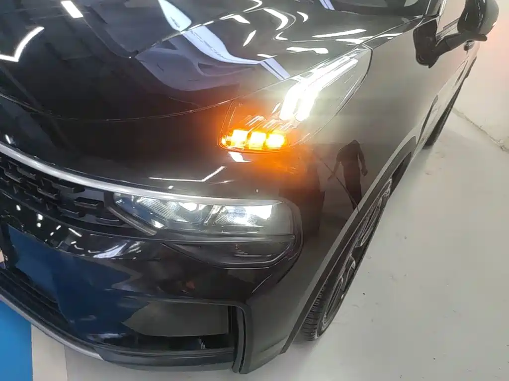 Lynk & Co 01 — миниатюра 24