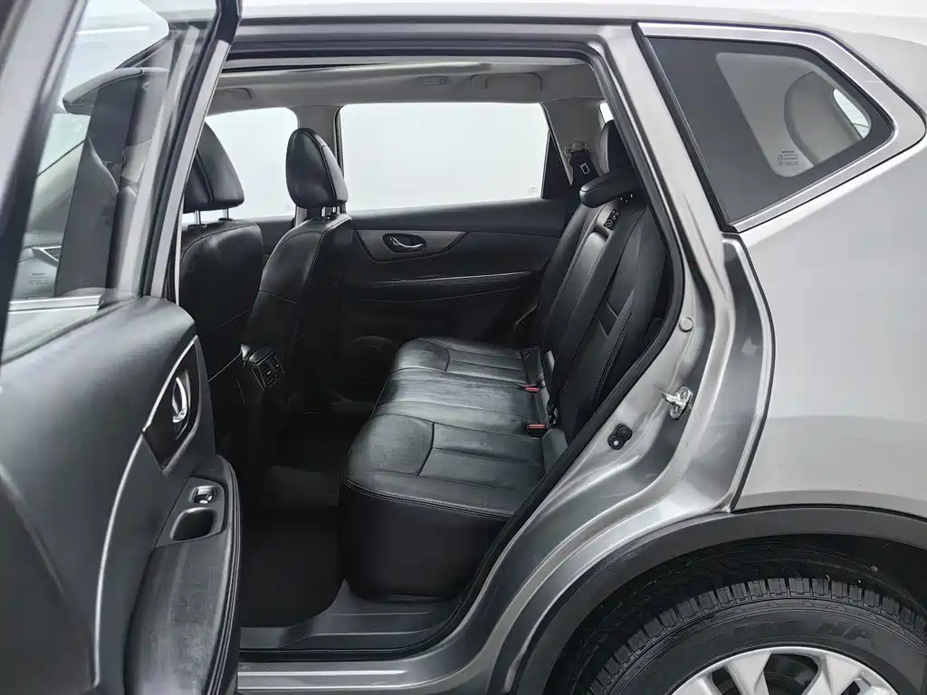 Nissan X-Trail — миниатюра 15
