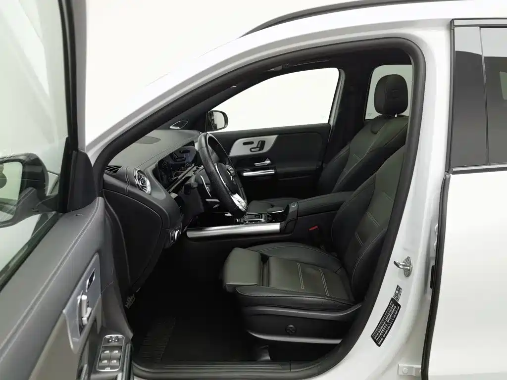 Mercedes-Benz GLA AMG — миниатюра 10