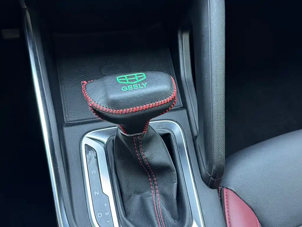Geely Vision X3 — миниатюра 12