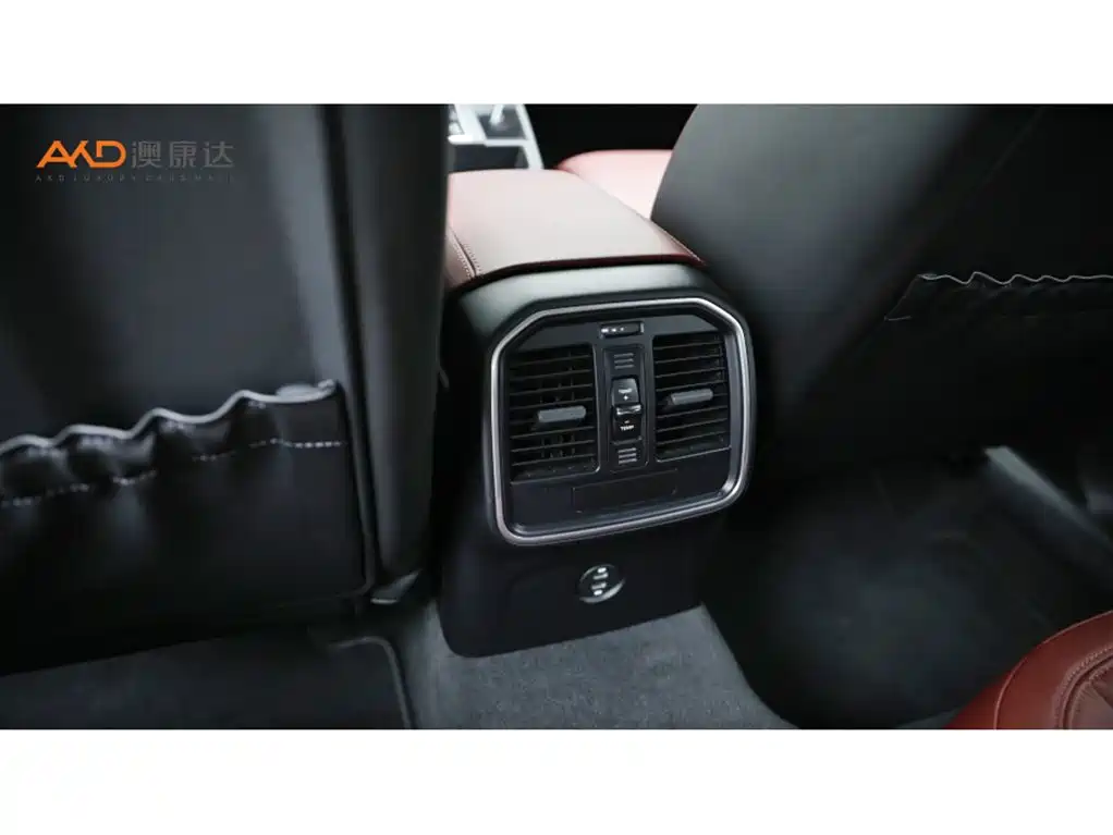 Porsche Macan — миниатюра 9