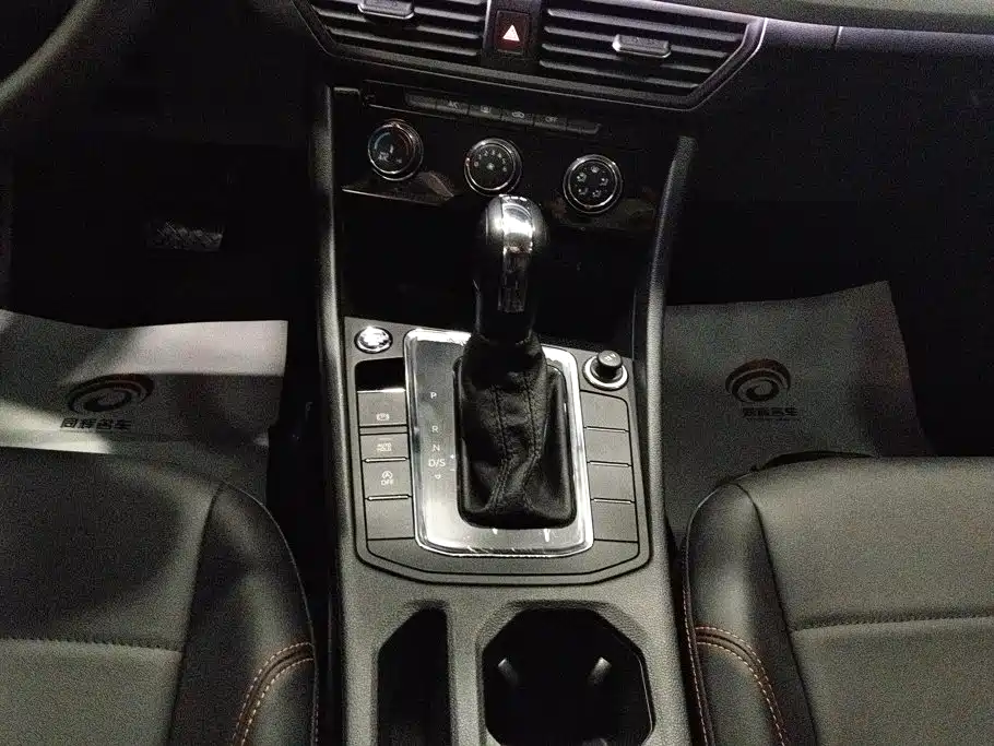 Volkswagen Bora — миниатюра 16
