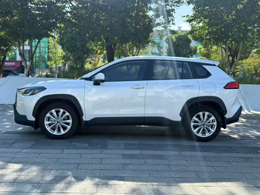Toyota Corolla Cross — миниатюра 3