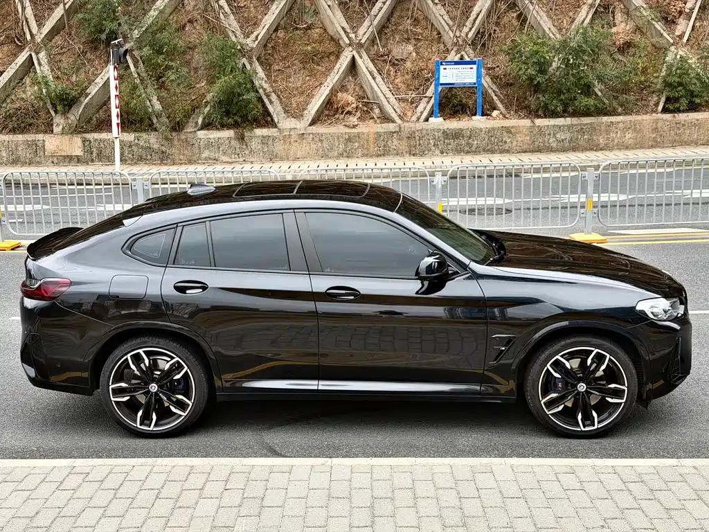 BMW X4 M40I