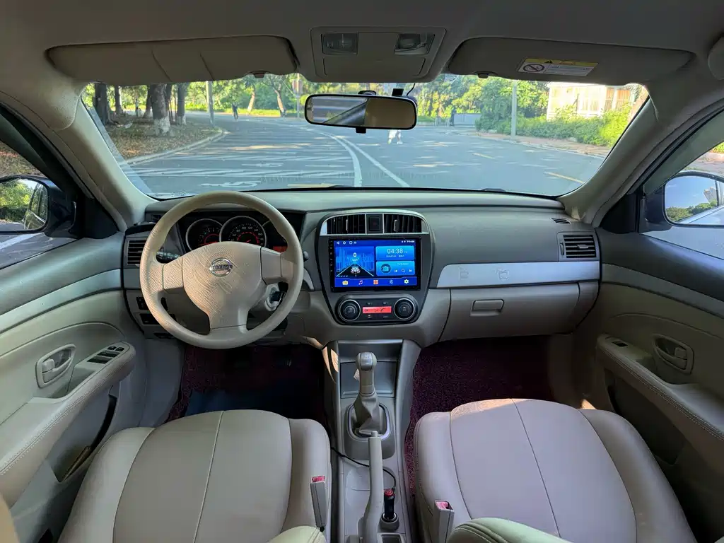 Nissan Sylphy 2012 1.6XE MT Comfort