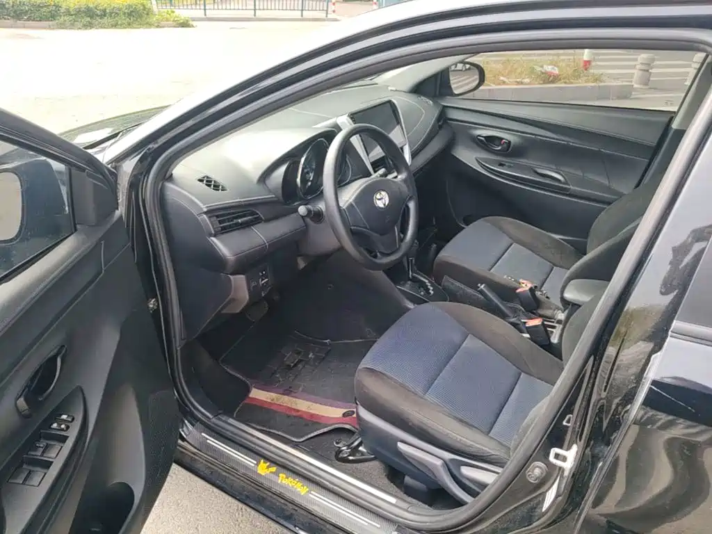 Toyota Yaris L — миниатюра 16