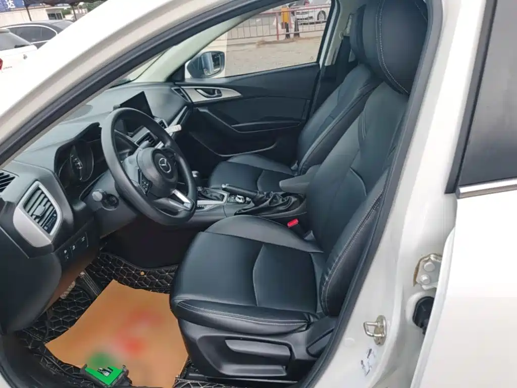 Mazda 3 Axela — миниатюра 15