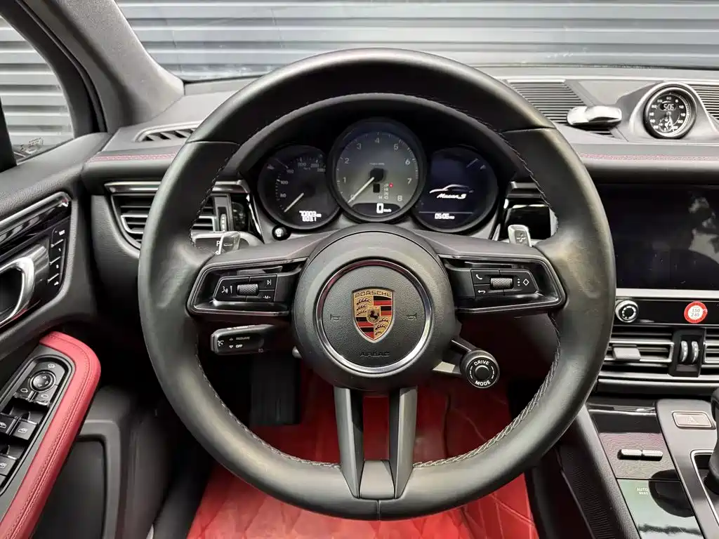 Porsche Macan — миниатюра 4