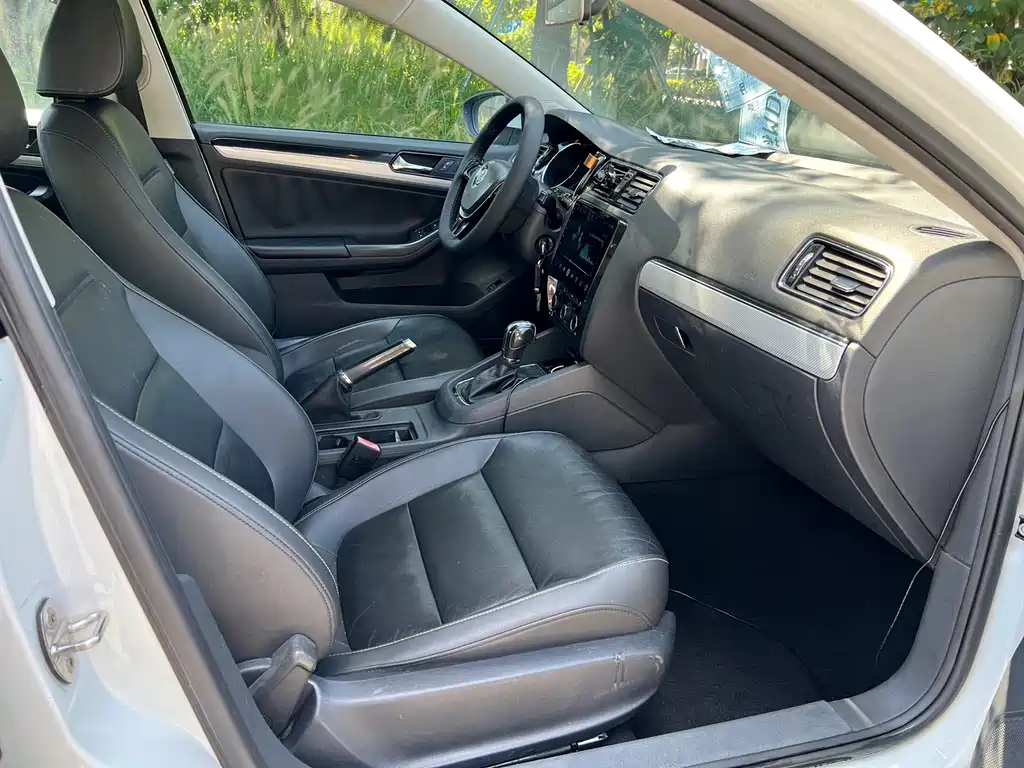 Volkswagen Sagitar — миниатюра 12